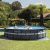 Intex 26330NP  Piscina Fuori Terra Ultra XTR Frame Rotonda, Pompa Filtro 7900 Lh, Scaletta, Telo Base e Copertura, 26423 L, Acciaio e PVC, Grigio, 549x132 cm